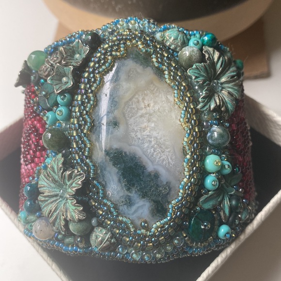 One of a kind bracelet with real stone - Picture 5 of 8